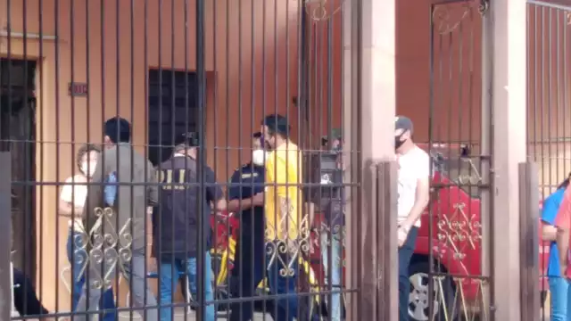 La familia propietaria del inmueble manifestó que le daban posada, dormía en la casa y todos los días salía a trabajar.