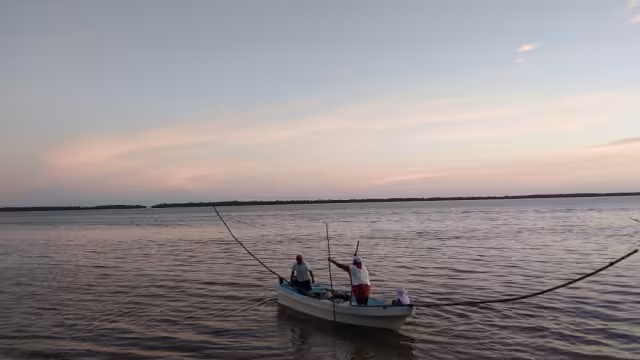 Desde temprana hora se hicieron a la mar cerca de 200 embarcaciones para “probar suerte
