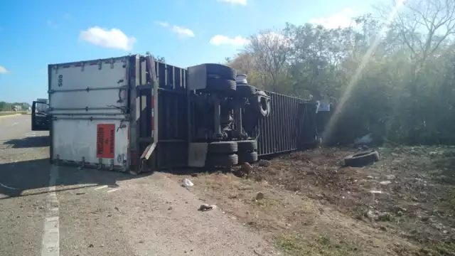 Los policías evitaron la rapiña, sin embargo se reunió una cantidad de gente sorprendente