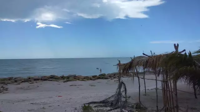 Sabancuy es una de las playas que no rebasan los 200 nmp/100 ml de agua de mar