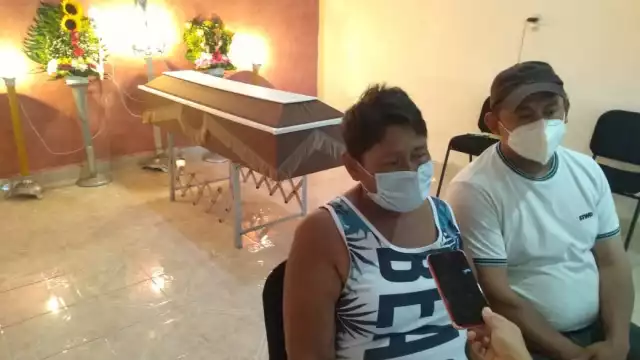 María Ravelo Echevarría, mamá del ahora occiso, viajó desde Acayucan, Veracruz para recuperar el cuerpo de su hijo
