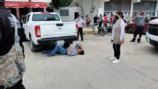 El hombre fue trasladado a un hospital para su atención médica