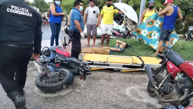 El joven de 21 años tuvo que ser trasladado a la unidad médica de IMSS pero se ignora su estado actual de salud