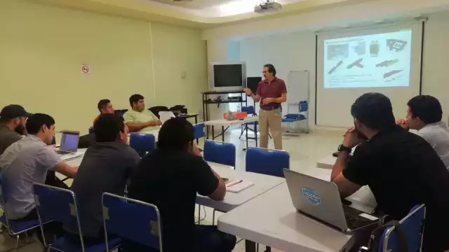 Foto: Facebook Rectoría UADY