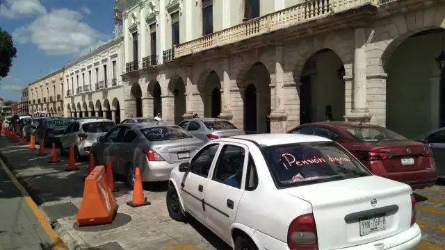 En esta caravana participaron 25 automóviles que salieron del Monumento a la Patria a Palacio de Gobierno