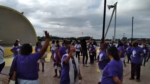 Se reunieron en la concha acústica desde las 6:30 am, para iniciar la caminata