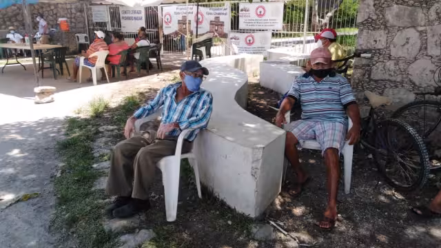 El comisario ejidal Manuel Aban Can, advirtió que el bloqueo permanecerá hasta que haya una fecha compromiso