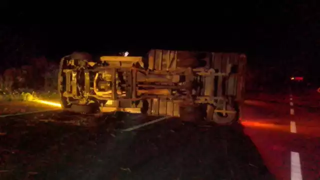 La unidad fue removida con una grúa del tramo Buctzotz-Tizimin, para evitar congestionamientos viales