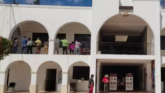 El Alcalde de José María Morelos, Erick Borges, indicó que se lleva una investigación sobre el mandato de su antecesora, Sofía Alcocer El Alcalde de José María Morelos, Erick Borges, indicó que se lleva una investigación sobre el mandato de su antecesora, Sofía Alcocer