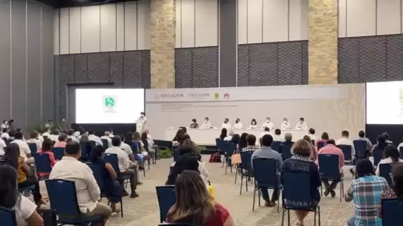 La Usicamm y la empresa Huawei firmaron un convenio para educación básica La Usicamm y la empresa Huawei firmaron un convenio para educación básica