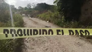 Al lugar, llegaron policías preventivos, quienes acordonaron el área en espera de las autoridades correspondientes