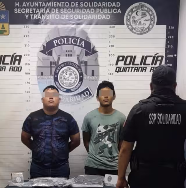 Los cuatro asegurados y las posibles drogas fueron puestos a disposición de la Fiscalía General del Estado