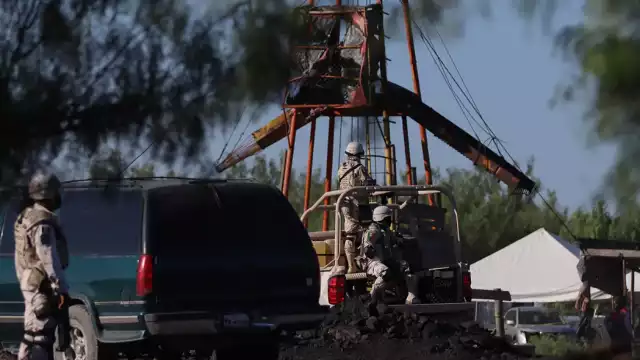 Dos mineros fueron dados de alta, mientras que otros tres siguen en hospitales, hasta las 5 horas de este jueves