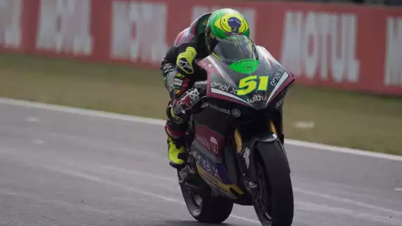 El motociclista brasileño, Eric Granado, bailó sobre las ruedas de su moto, el trend de Despechá de Rosalía El motociclista brasileño, Eric Granado, bailó sobre las ruedas de su moto, el trend de Despechá de Rosalía