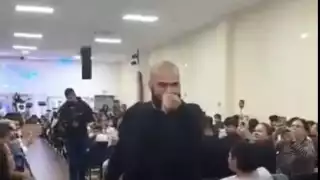 Dani Alves reaparece como predicador tras convertirse al cristianismo