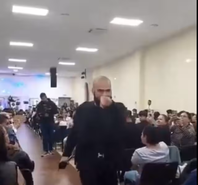 Dani se volvió predicador