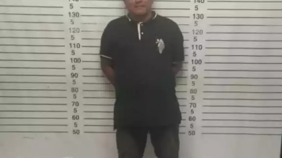 El joven tenía en su poder 24 bolsitas de posible mariguana El joven tenía en su poder 24 bolsitas de posible mariguana