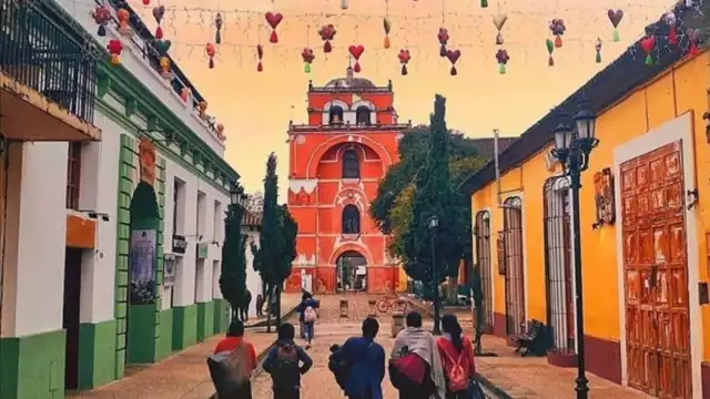 Vista del Arco del Carmen, en el centro de la ciudad