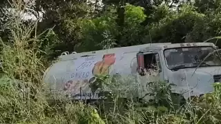 Grupo Sadasi puso a disposición varias pipas para el desazolve de agua estancada en calles del Fraccionamiento. Foto: Sergio Casanova.