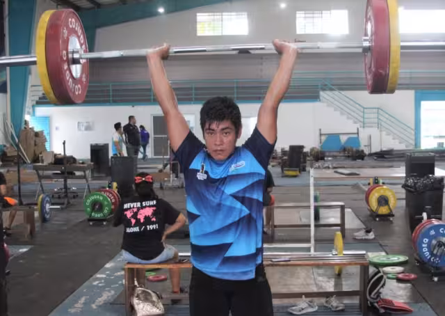 El pesista Rubén Josué Kú Ruíz fue medallista de la Copa Panamericana y Open de Colombia