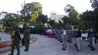Con una ceremonia en la Plaza Grande se conmemora el día de Protección Civil