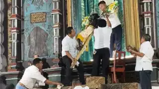 Con la bajada del Cristo de la Exaltación, inicia la fiesta tradicional de Sitilpech en Izamal