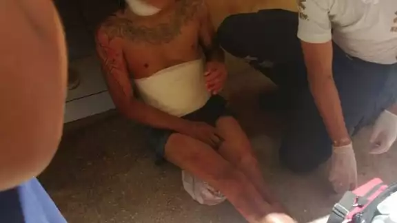 El hombre fue atendido por paramédicos de la Cruz Roja en el el domicilio ubicado en la Región 259 de Cancún El hombre fue atendido por paramédicos de la Cruz Roja en el el domicilio ubicado en la Región 259 de Cancún