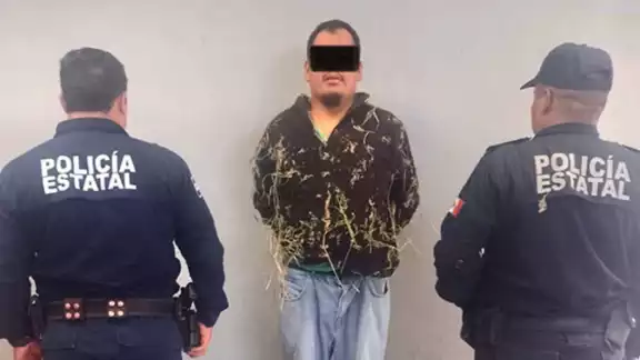 El hombre fue detenido y le aseguraron armas de fuego El hombre fue detenido y le aseguraron armas de fuego