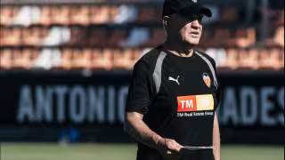 Javier Aguirre cancela el cambio de banquillo del Valencia por una razón histórica