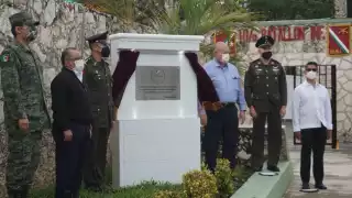 Develan placa en el Décimo Batallón de Infantería