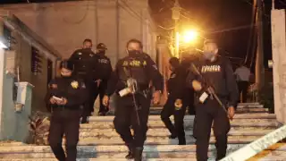 El hombre logró huir del lugar