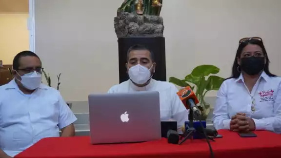 El vocero reuerda que de los 8 casos de feminicidios en Campeche, el secretario de Seguridad solo reconoce 5 de ellos El vocero reuerda que de los 8 casos de feminicidios en Campeche, el secretario de Seguridad solo reconoce 5 de ellos