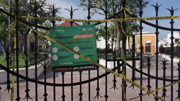 Hasta el momento se desconoce el motivo por el cual cerraron las puertas de acceso a este parque. Foto: Lucio Blanco Hasta el momento se desconoce el motivo por el cual cerraron las puertas de acceso a este parque. Foto: Lucio Blanco