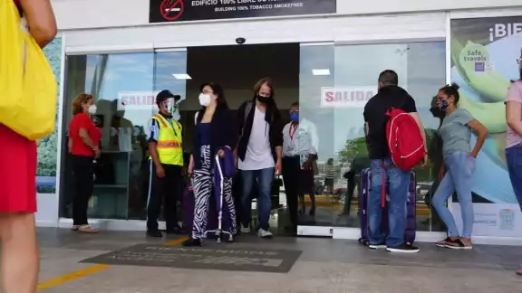 Los vuelos al Aeropuerto de San Francisco de Campeche estaban programados con un arribo entre las 7:40 y 8:00 de la mañana, horario que se cumplió Los vuelos al Aeropuerto de San Francisco de Campeche estaban programados con un arribo entre las 7:40 y 8:00 de la mañana, horario que se cumplió