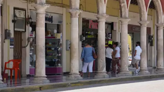 Los locatarios buscan alternativas para aumentar sus ventas