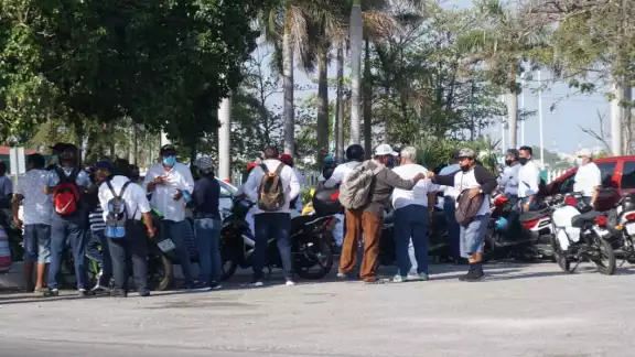 Inician su marcha en el estacionamiento de la Unidad Deportiva del IMSS Inician su marcha en el estacionamiento de la Unidad Deportiva del IMSS