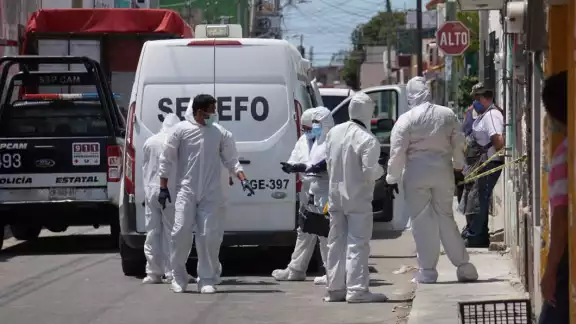 Según los vecinos no habían visto a los hoy occisos desde el viernes Según los vecinos no habían visto a los hoy occisos desde el viernes