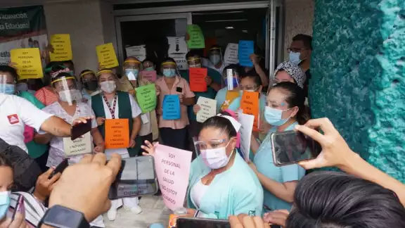 Personal de Salud señaló que los docentes no debieron ser considerados para la aplicación de las vacunas antes que ellos