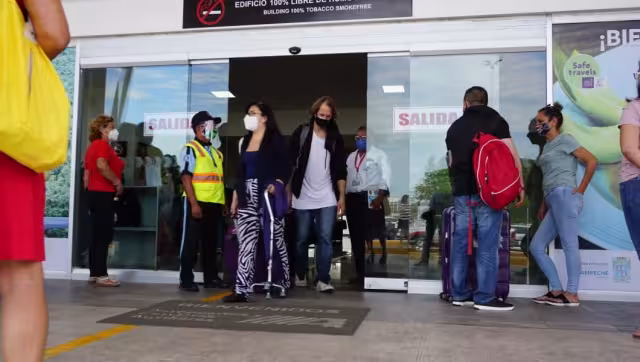 Los vuelos al Aeropuerto de San Francisco de Campeche estaban programados con un arribo entre las 7:40 y 8:00 de la mañana, horario que se cumplió