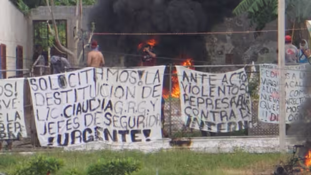 Manifestantes e internos coordinan acciones por la misma causa de maltrato a los reclusos