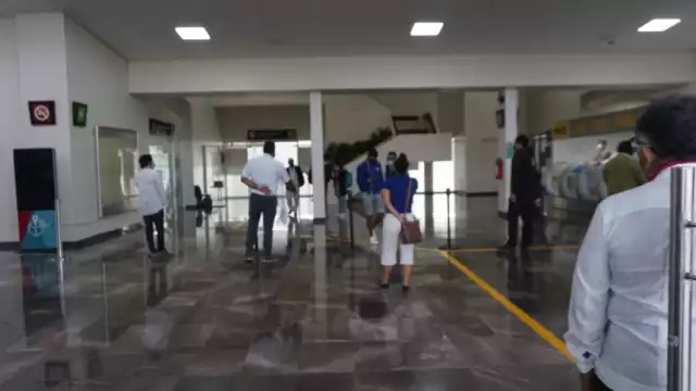 De los 98 pasajeros que arribaron de la Ciudad de México solo 60 iban a Campeche