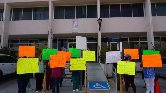 Para exigir el pago, Eva Aguirre y Alba López ingresaron a la SAIG donde les aseguraron que en menos de una semana serán otorgados los tres conceptos de pago