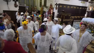 Unu'Uk K'iin engalana la fiesta de la Santa Cruz en Campeche