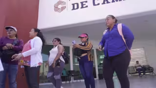 Trabajadores de la UACAM marchan hacia Rectoría por irregularidades en reforma de pensiones