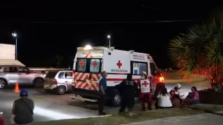 Familia lesionada tras choque por alcance en la avenida Resurgimiento de Campeche