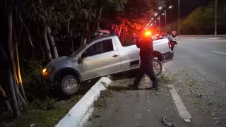 Explosión de llantas causa accidente sobre avenida Costera del Golfo en Campeche
