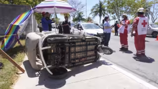 Conductor huye tras impactar motoneta eléctrica y dejar lesionada a mujer en Campeche