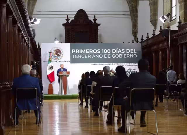 AMLO reconoce alza en feminicidio y extorsión al alza en México