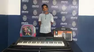 En el interior encontraron las puertas de rotas, herrerías forzadas, gavetas abiertas y varias áreas de la escuela vandalizadas