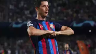 Lewandowski salva al Barcelona al borde de la eliminación con empate en Champions